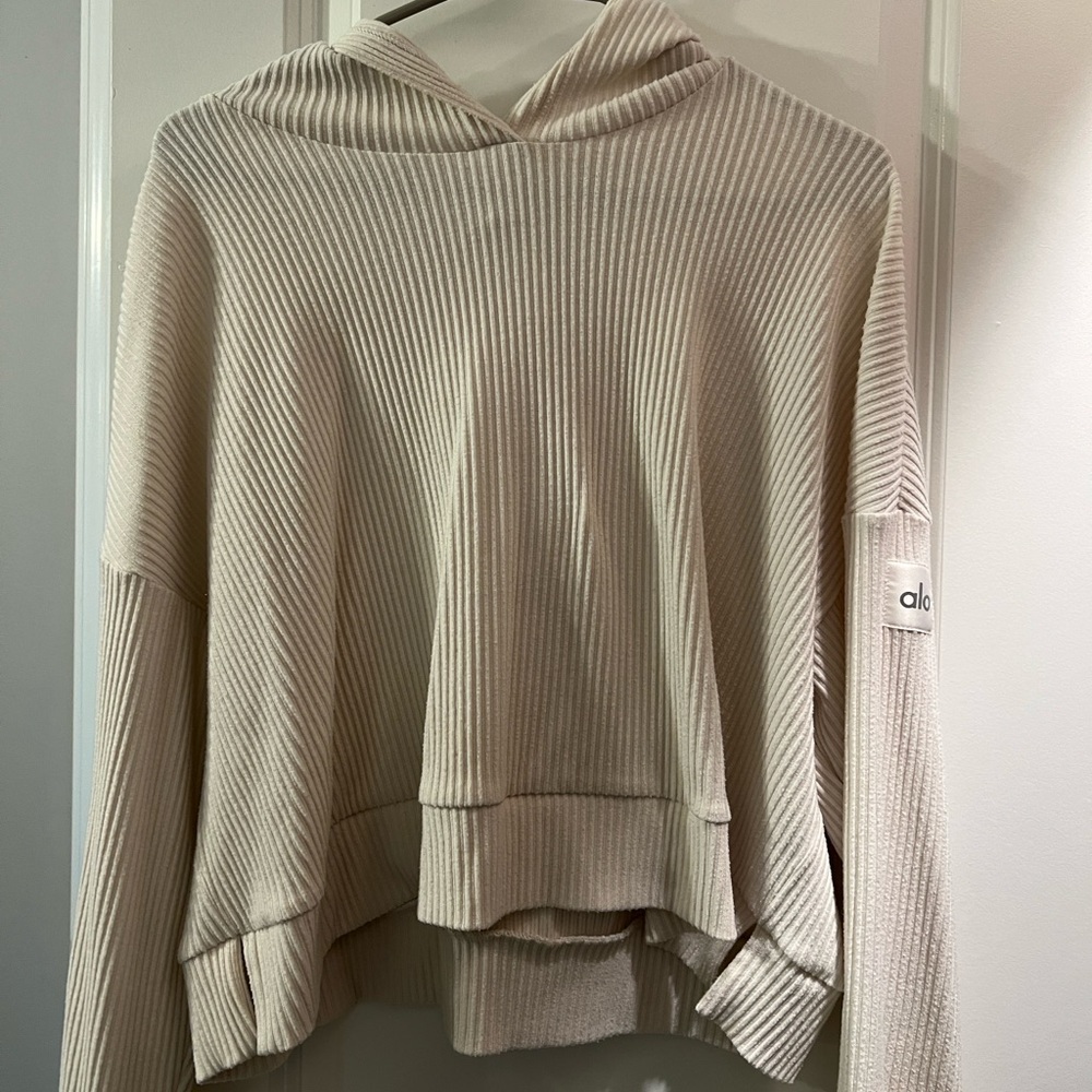 Alo Yoga Muse Cropped Sweatshirt